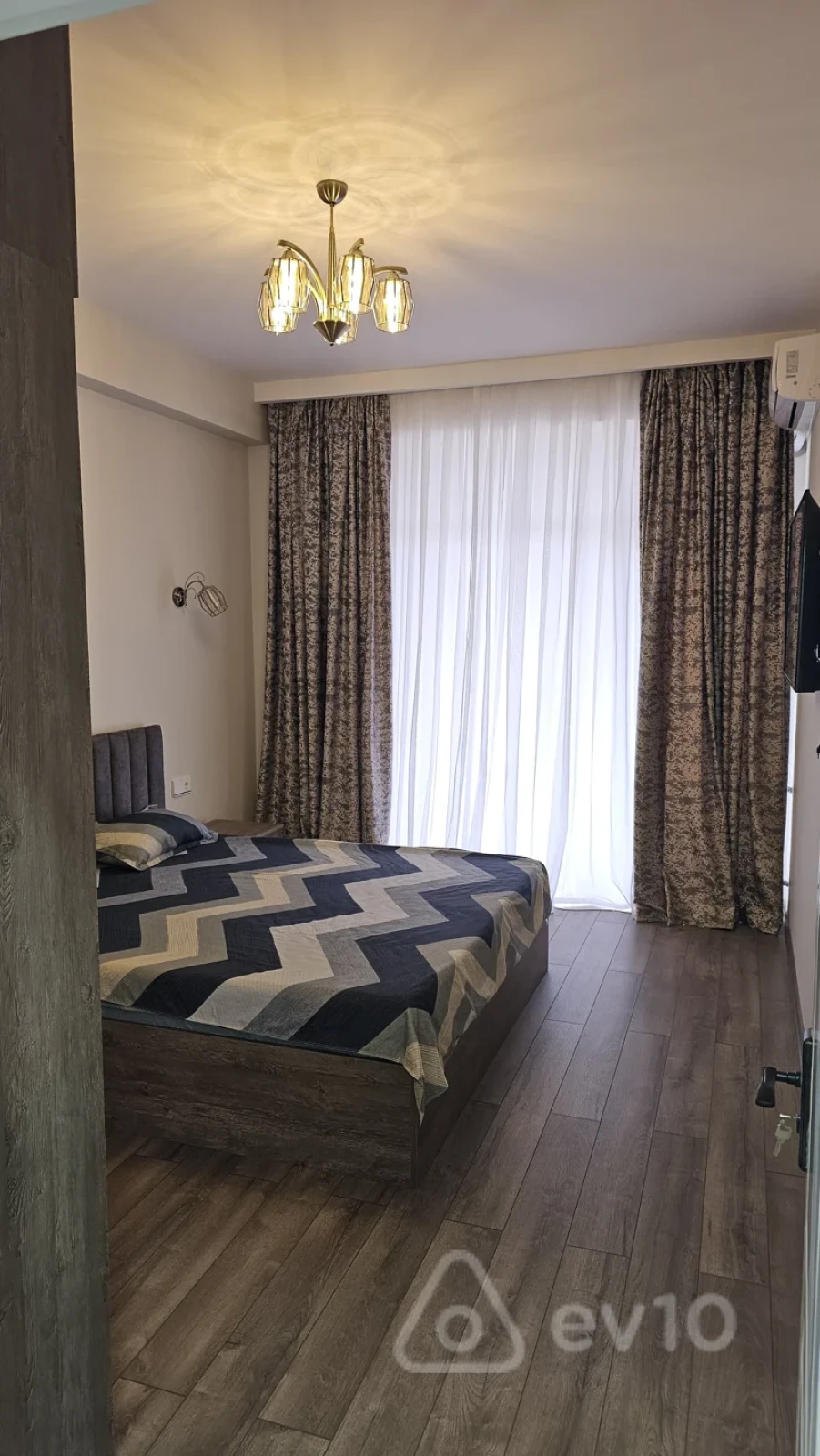 Kirayə verilir 3 otaqlı yeni tikili 120 m²