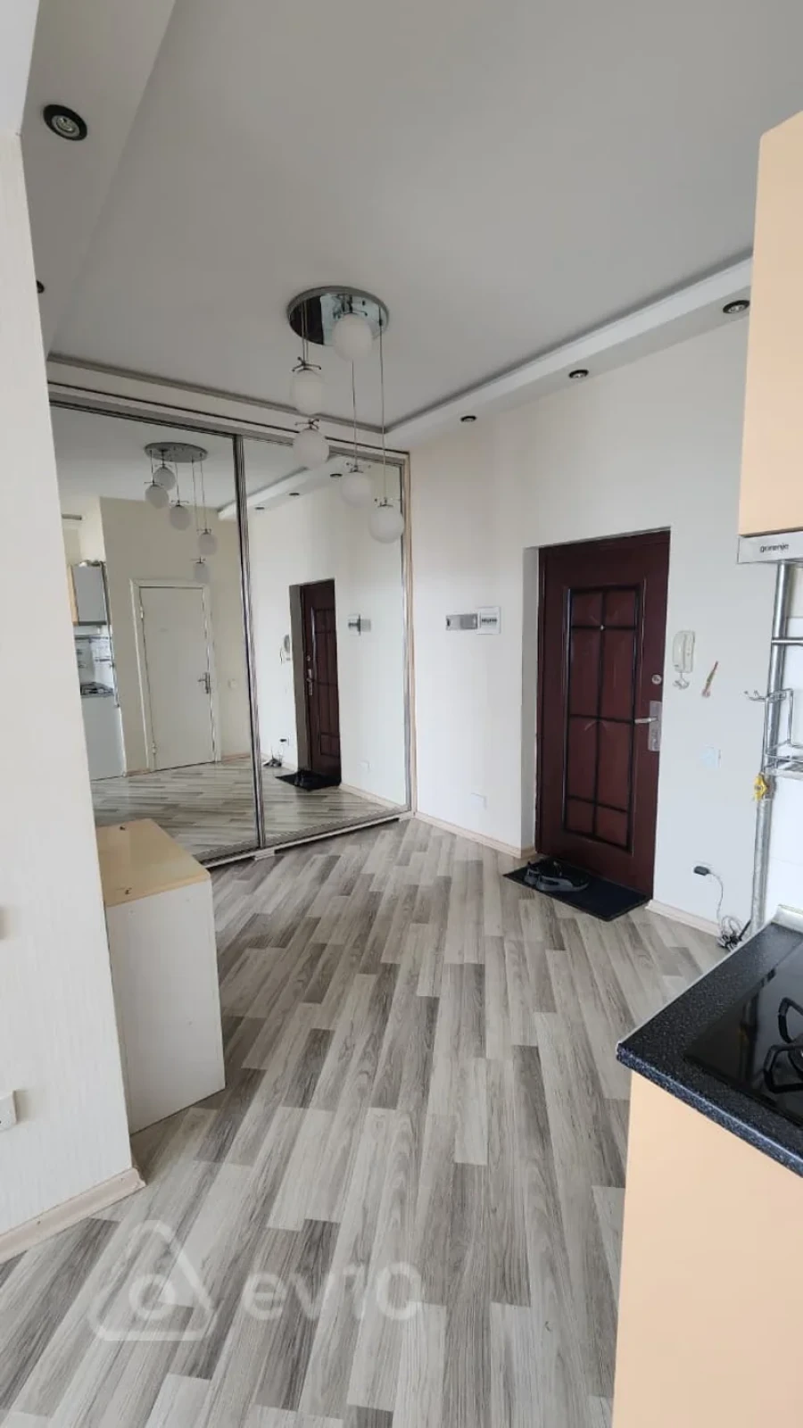 Kirayə verilir 2 otaqlı yeni tikili 64 m²