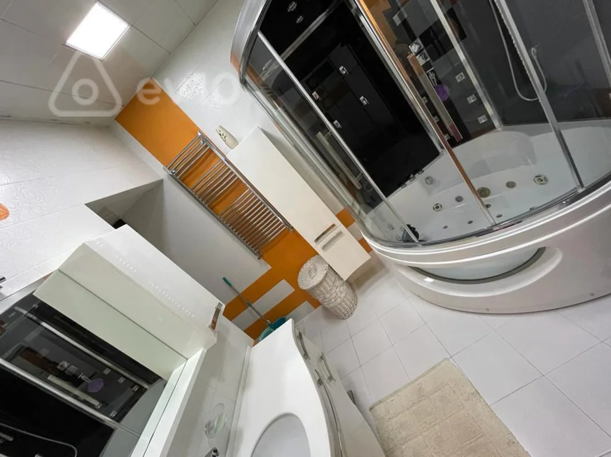 Kirayə verilir 5 otaqlı yeni tikili 270 m²