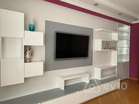 Kirayə verilir 5 otaqlı yeni tikili 270 m²