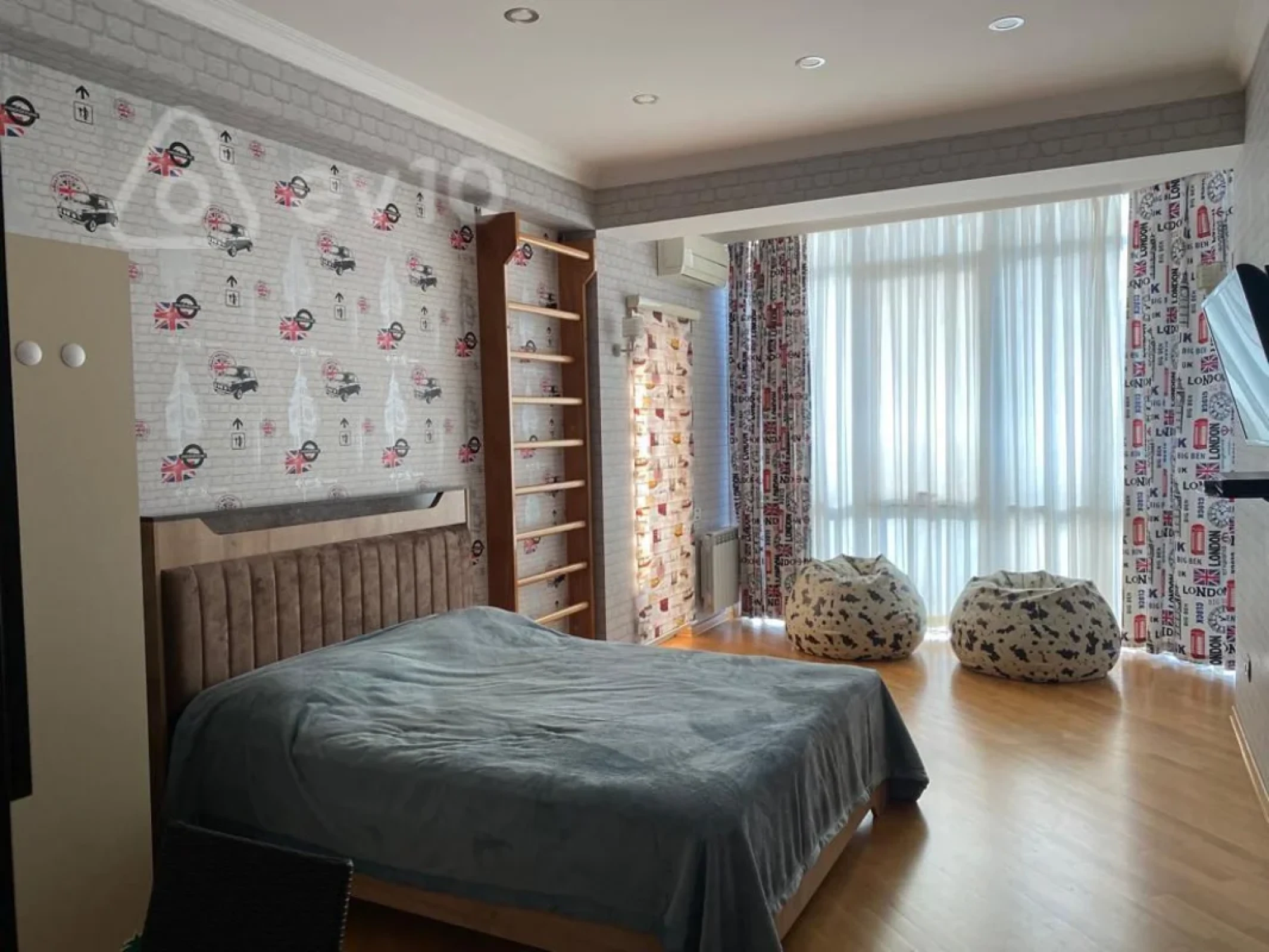 Kirayə verilir 5 otaqlı yeni tikili 270 m²