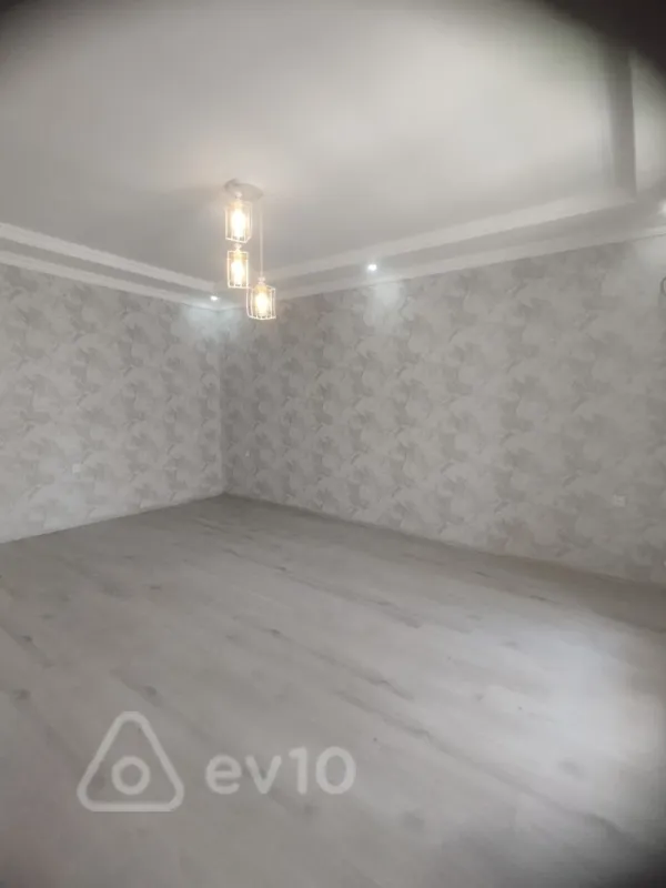 Satılır 4 otaqlı həyət evi 155 m²