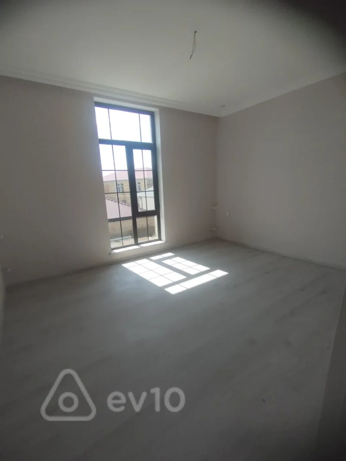 Satılır 4 otaqlı həyət evi 155 m²