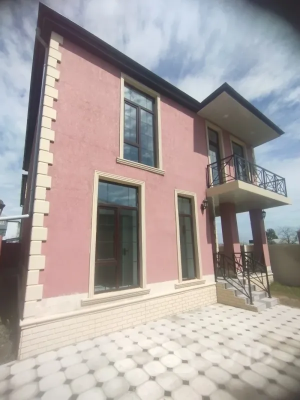 Satılır 4 otaqlı həyət evi 155 m²