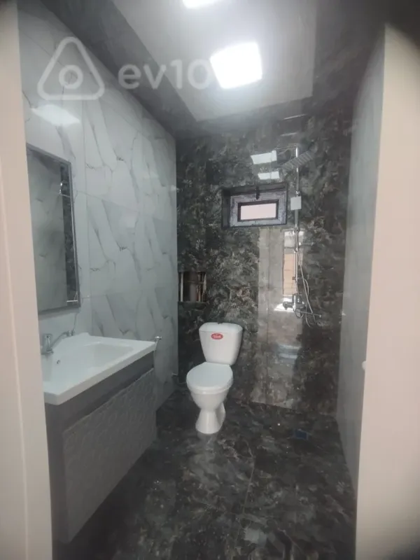 Satılır 4 otaqlı həyət evi 155 m²
