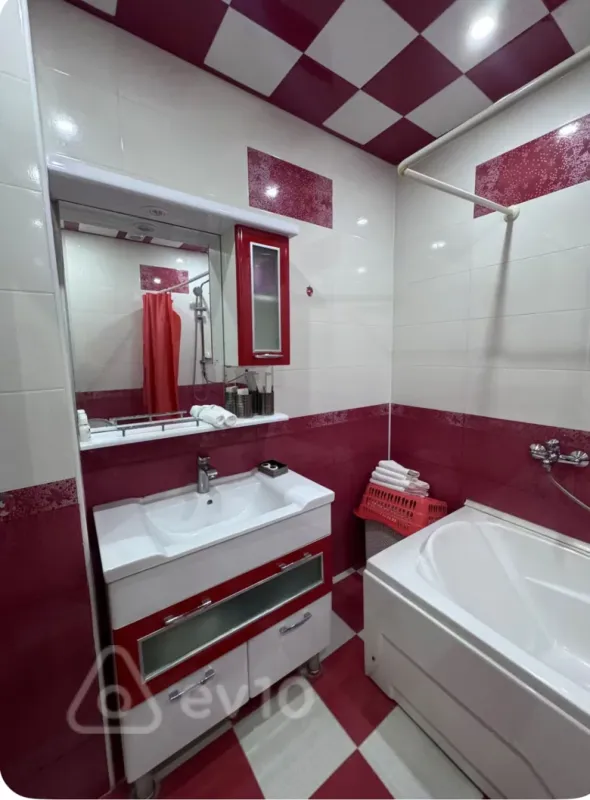 Kirayə verilir 3 otaqlı yeni tikili 140 m²