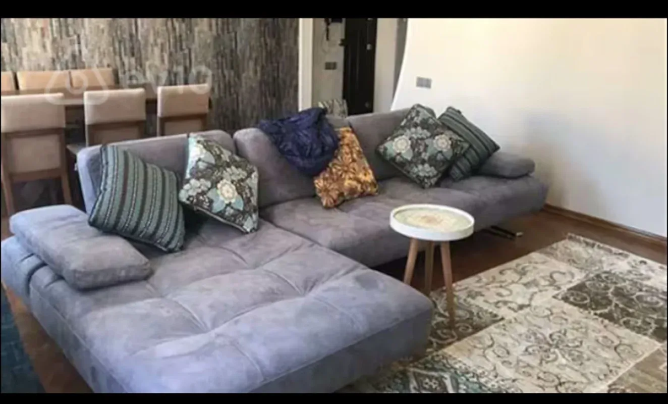 Kirayə verilir 3 otaqlı yeni tikili 140 m²