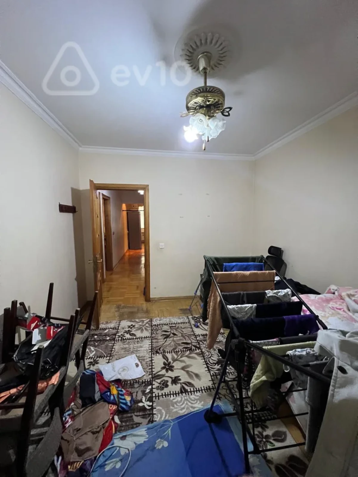 Satılır 3 otaqlı köhnə tikili 90 m²
