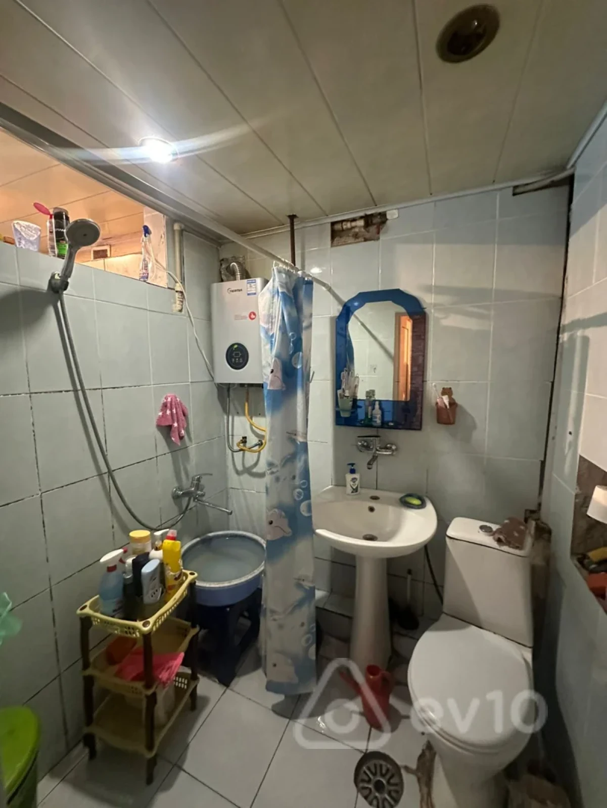 Satılır 3 otaqlı köhnə tikili 70 m²