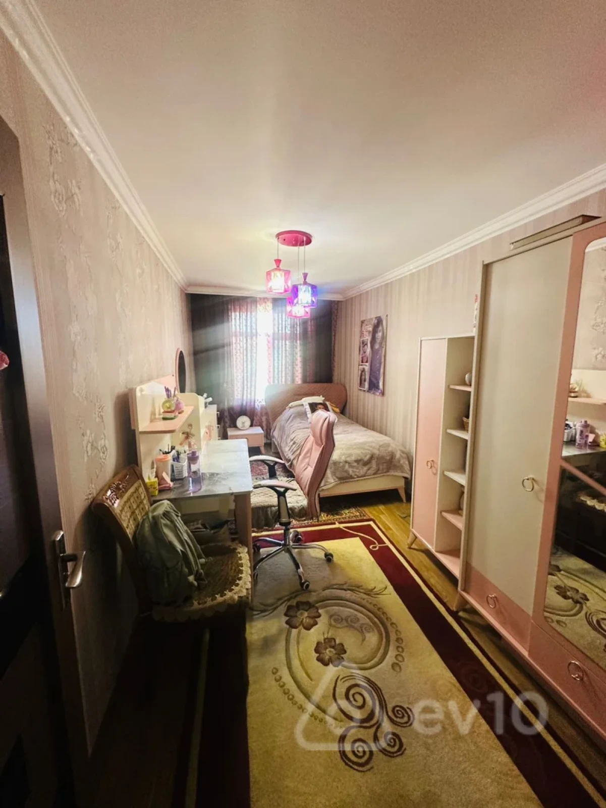 Satılır 3 otaqlı köhnə tikili 70 m²