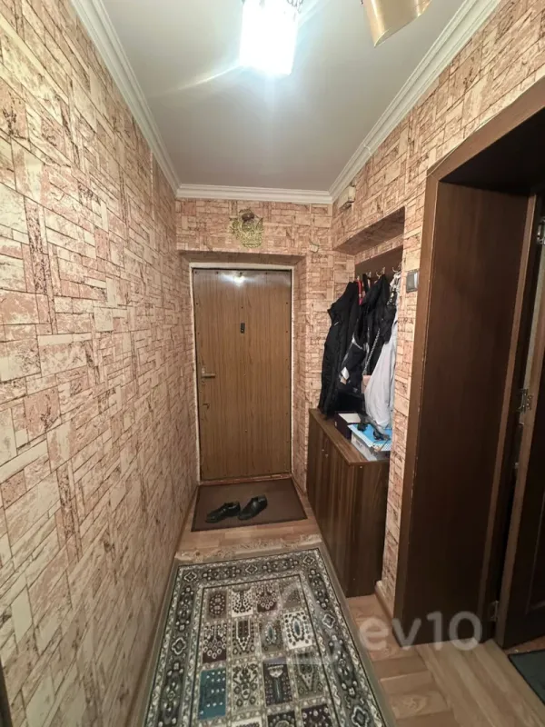 Satılır 3 otaqlı köhnə tikili 70 m²