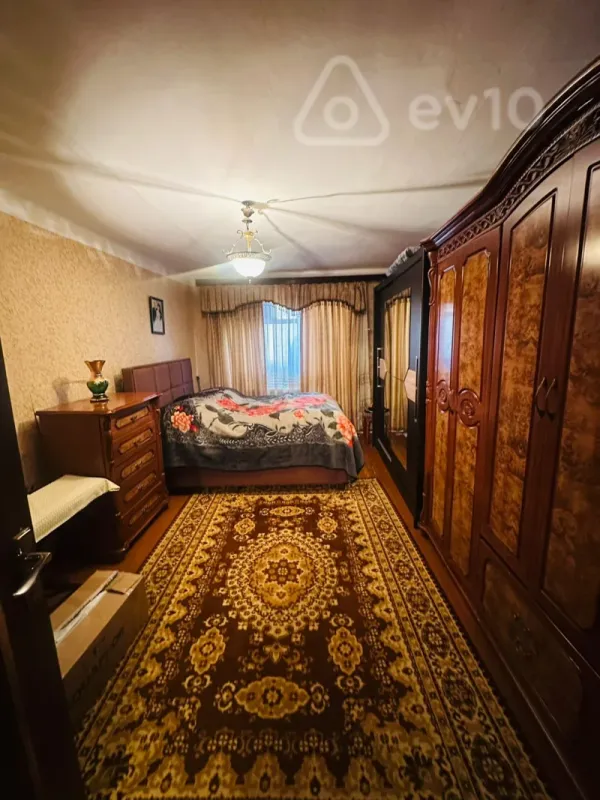 Satılır 3 otaqlı köhnə tikili 70 m²