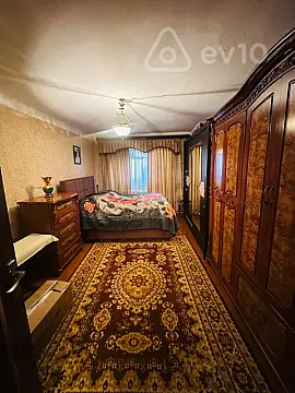 Satılır 3 otaqlı köhnə tikili 70 m²