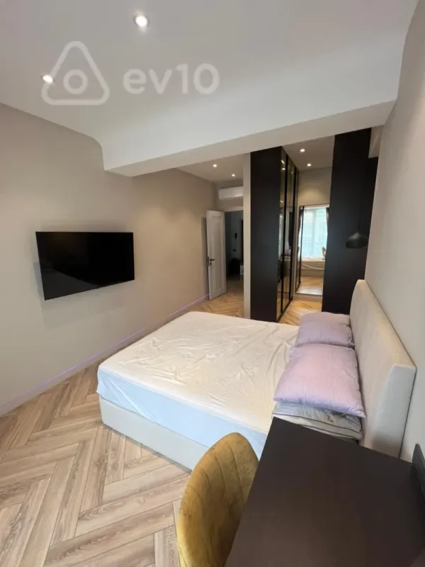 Kirayə verilir 2 otaqlı yeni tikili 82 m²
