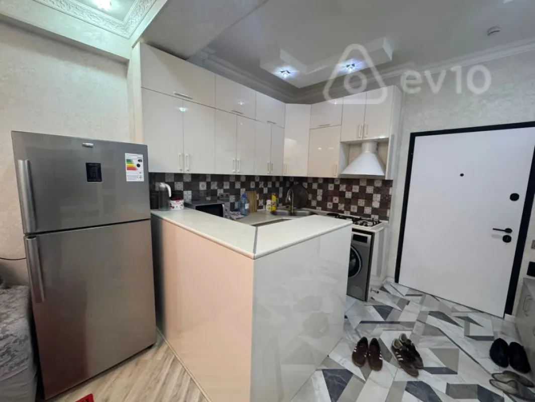 Kirayə verilir 3 otaqlı yeni tikili 80 m²