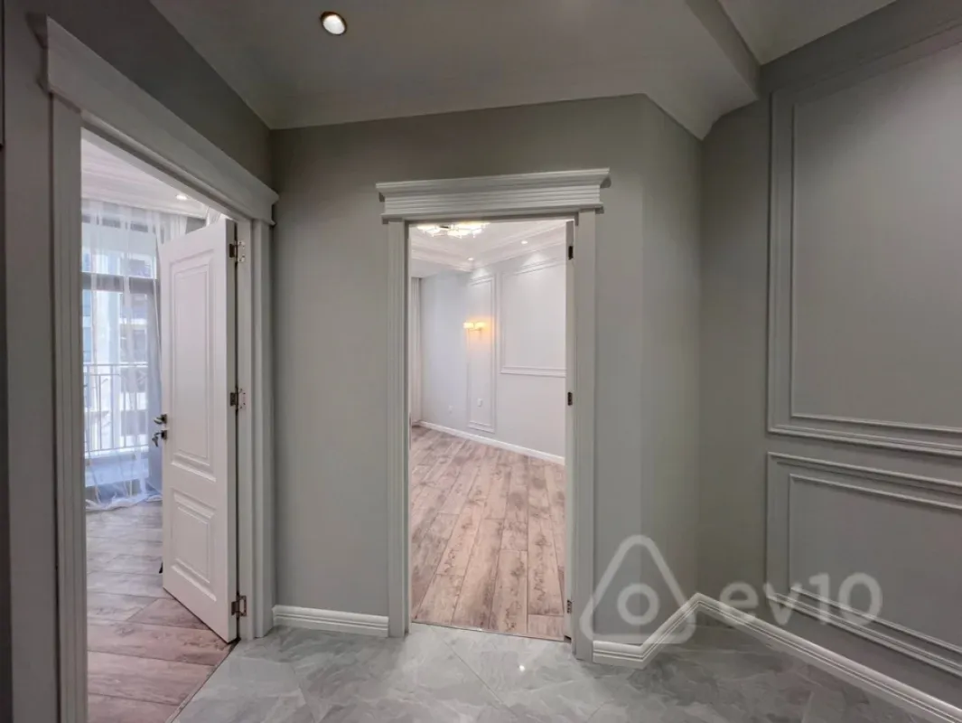 Satılır 2 otaqlı yeni tikili 57 m²