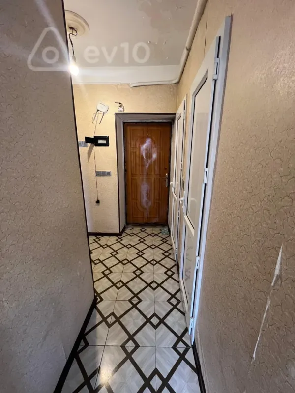 Satılır 3 otaqlı köhnə tikili 55 m²