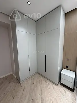 Kirayə verilir 4 otaqlı yeni tikili 220 m²