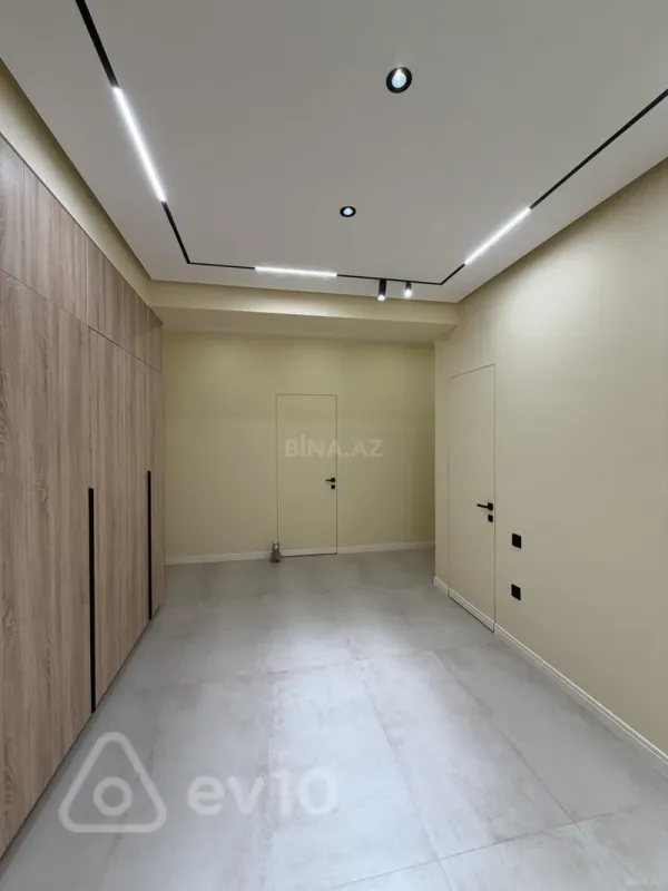 Kirayə verilir 4 otaqlı yeni tikili 220 m²