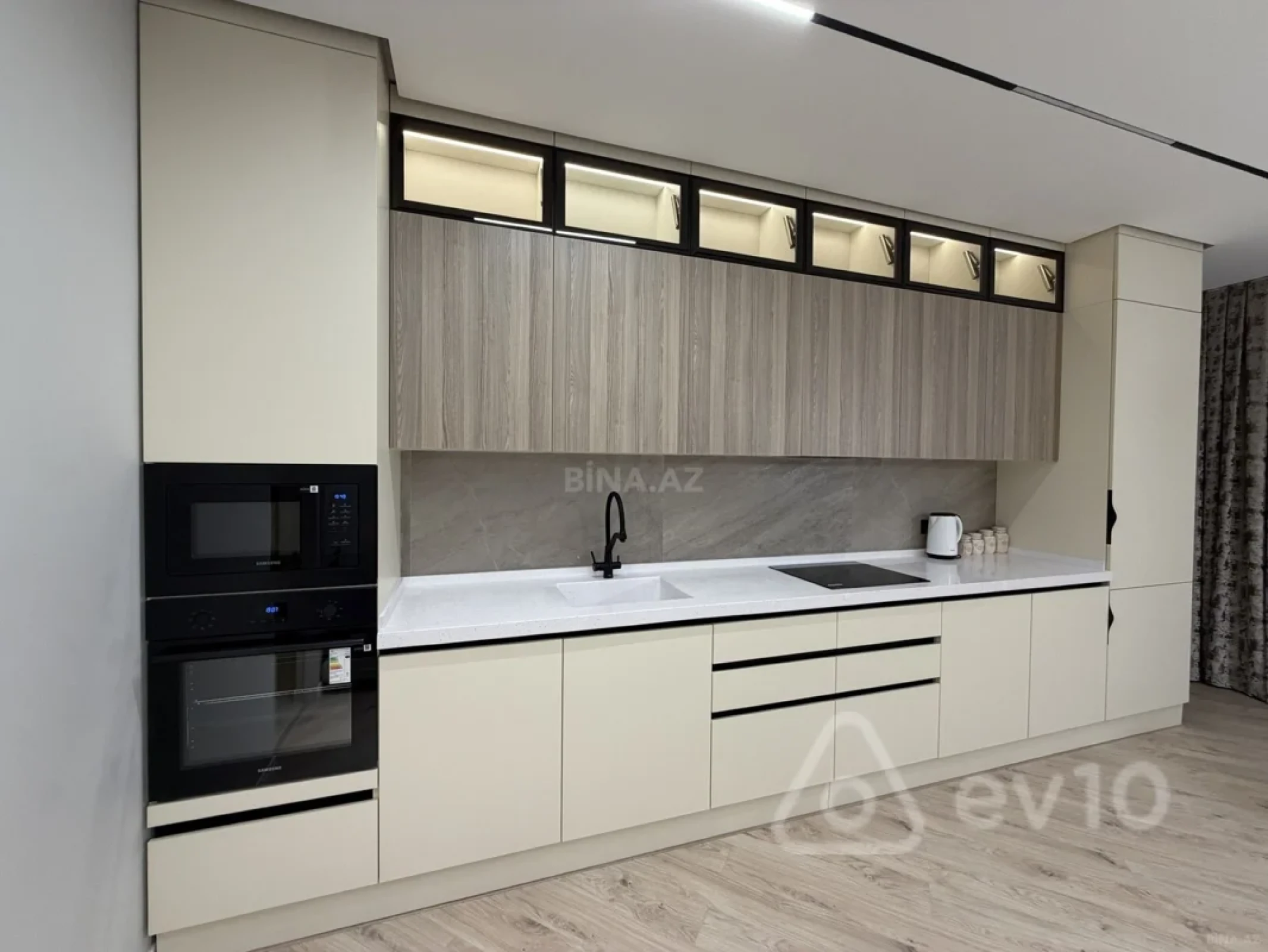 Kirayə verilir 4 otaqlı yeni tikili 220 m²