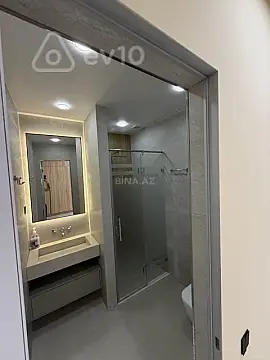 Kirayə verilir 4 otaqlı yeni tikili 220 m²
