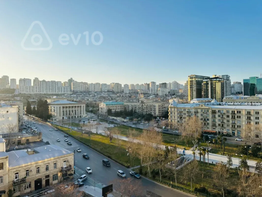 Kirayə verilir 3 otaqlı yeni tikili 170 m²