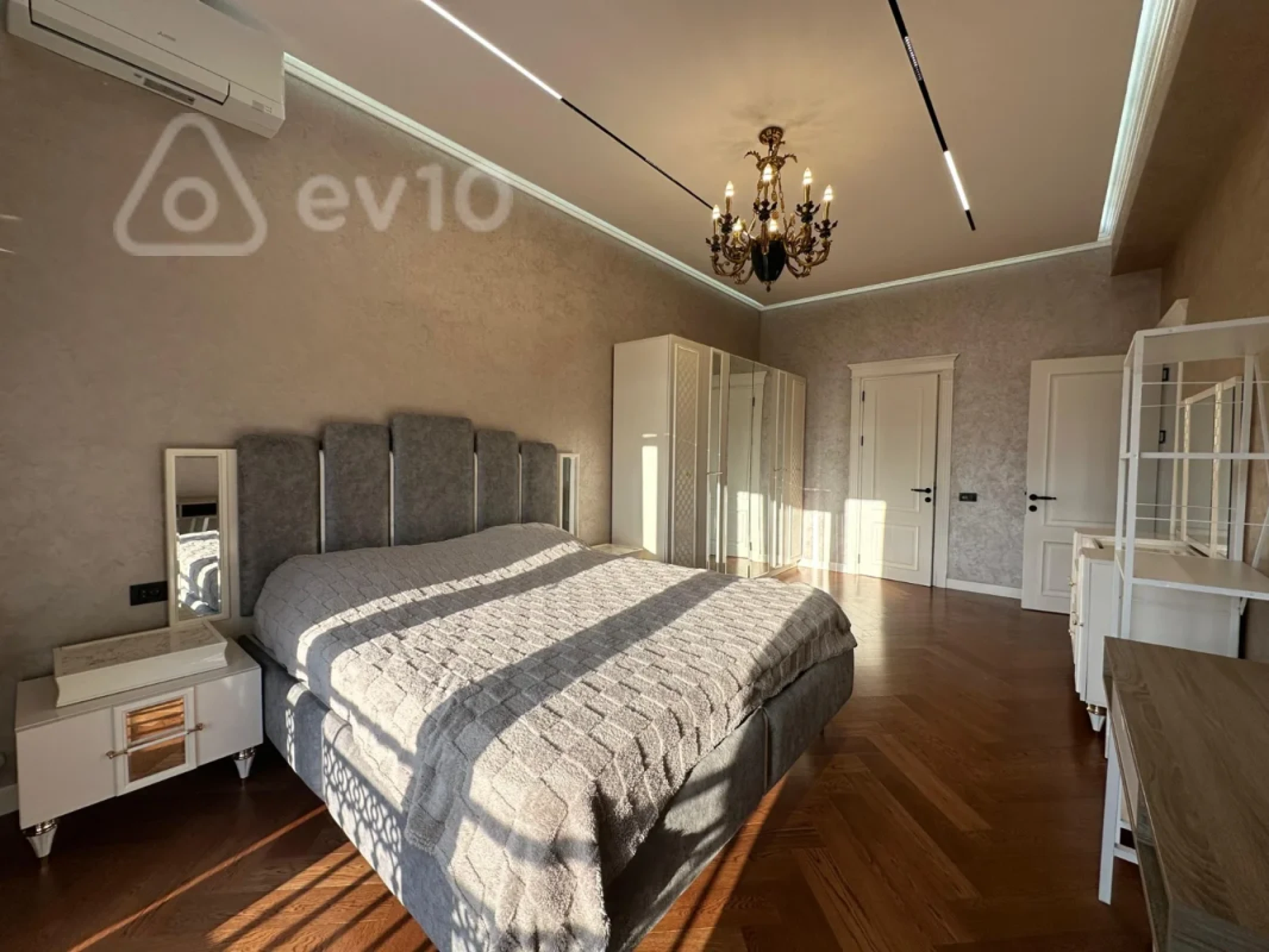 Kirayə verilir 3 otaqlı yeni tikili 170 m²