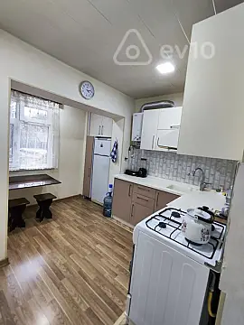 Satılır 3 otaqlı köhnə tikili 85 m²
