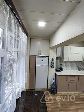 Satılır 3 otaqlı köhnə tikili 85 m²