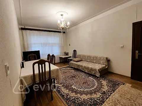 Satılır 3 otaqlı köhnə tikili 85 m²