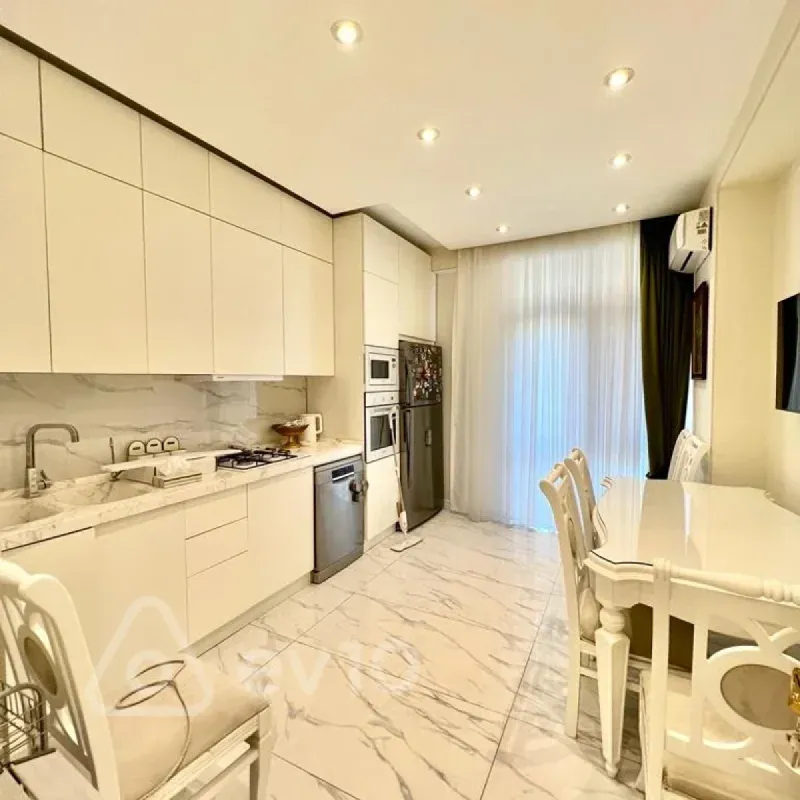 Kirayə verilir 2 otaqlı yeni tikili 85 m²