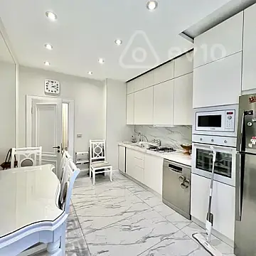 Kirayə verilir 2 otaqlı yeni tikili 85 m²