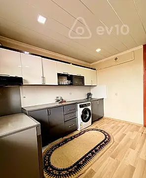 Satılır 2 otaqlı köhnə tikili 55 m²
