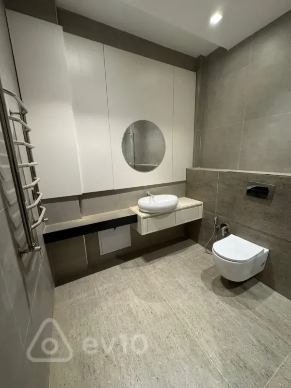 Kirayə verilir 3 otaqlı yeni tikili 160 m²