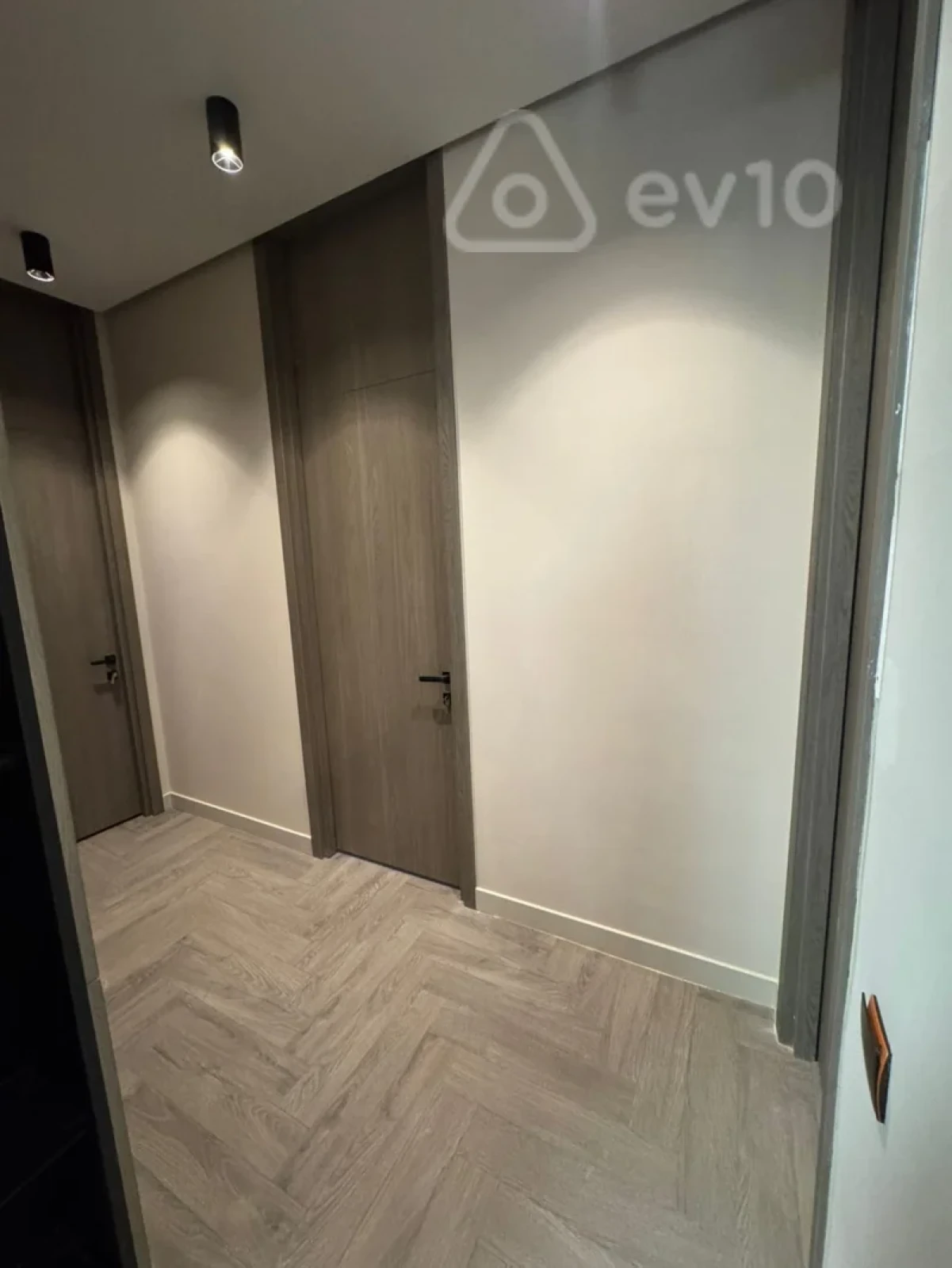 Kirayə verilir 3 otaqlı yeni tikili 160 m²