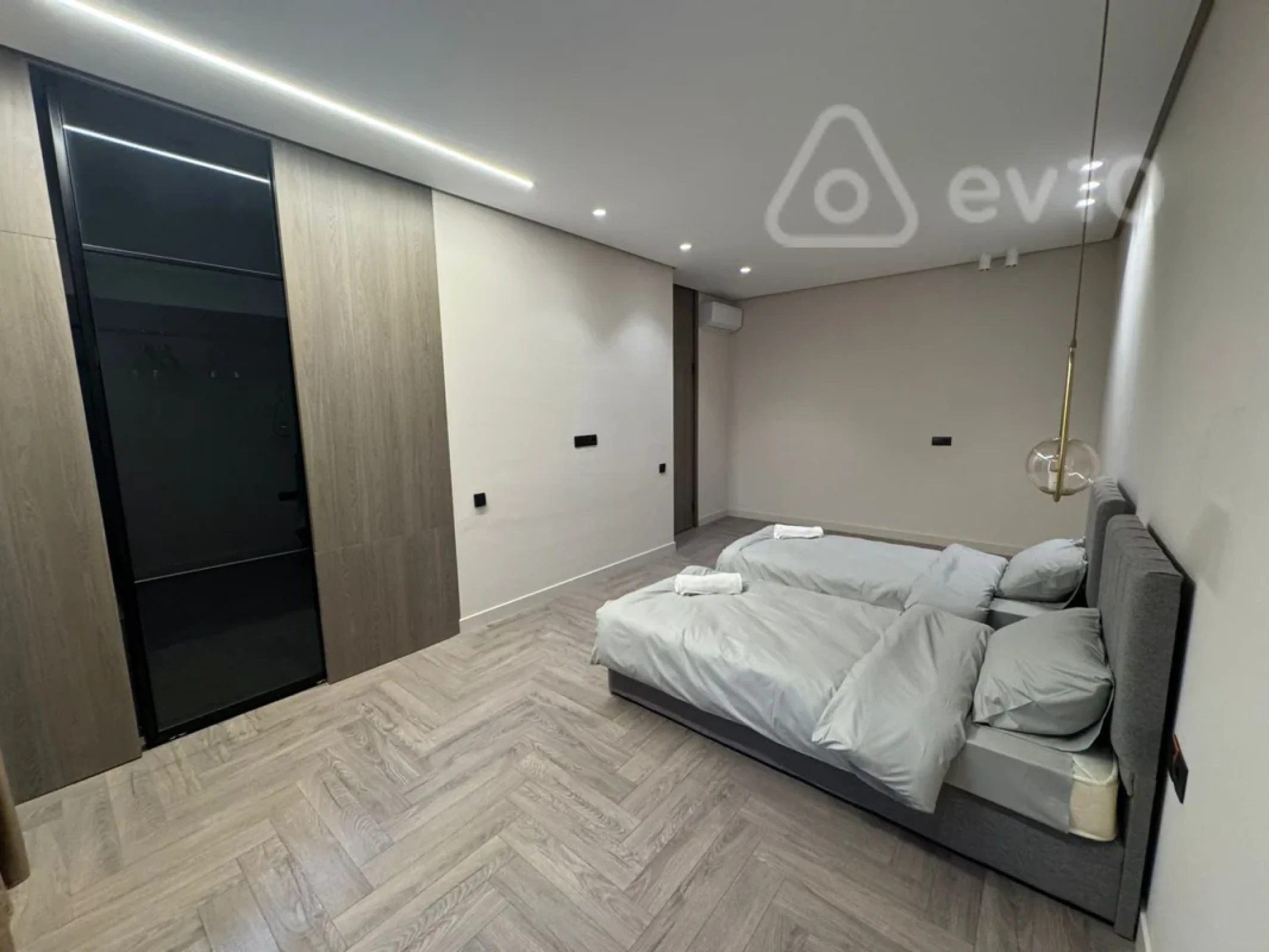 Kirayə verilir 3 otaqlı yeni tikili 160 m²