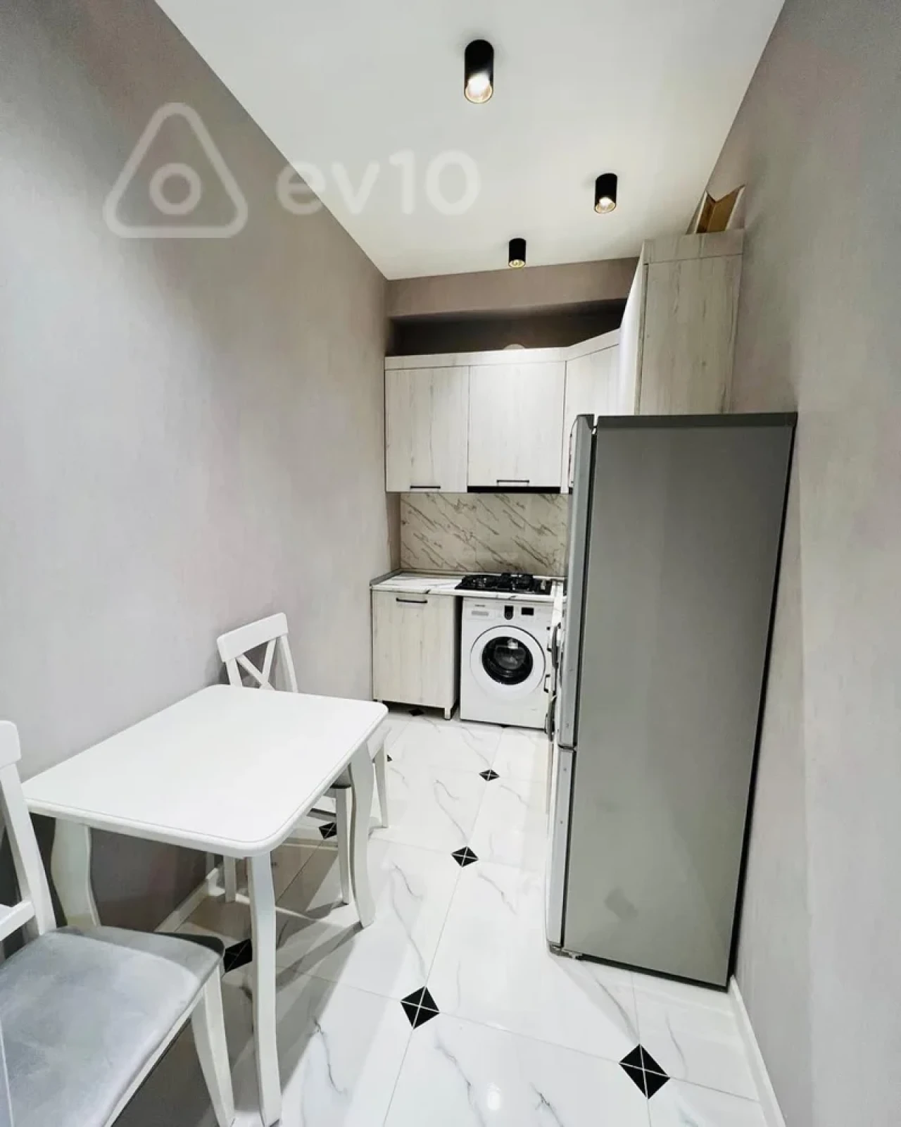 Kirayə verilir 2 otaqlı yeni tikili 55 m²