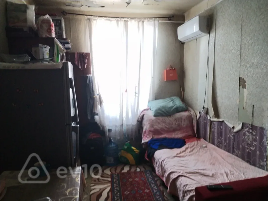 Satılır 1 otaqlı köhnə tikili 11 m²