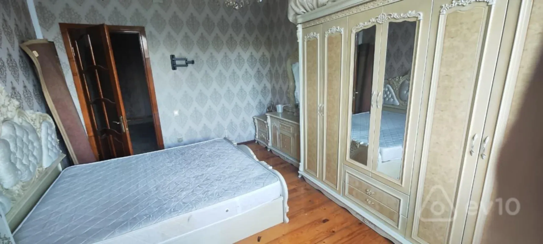 Kirayə verilir 3 otaqlı yeni tikili 123 m²