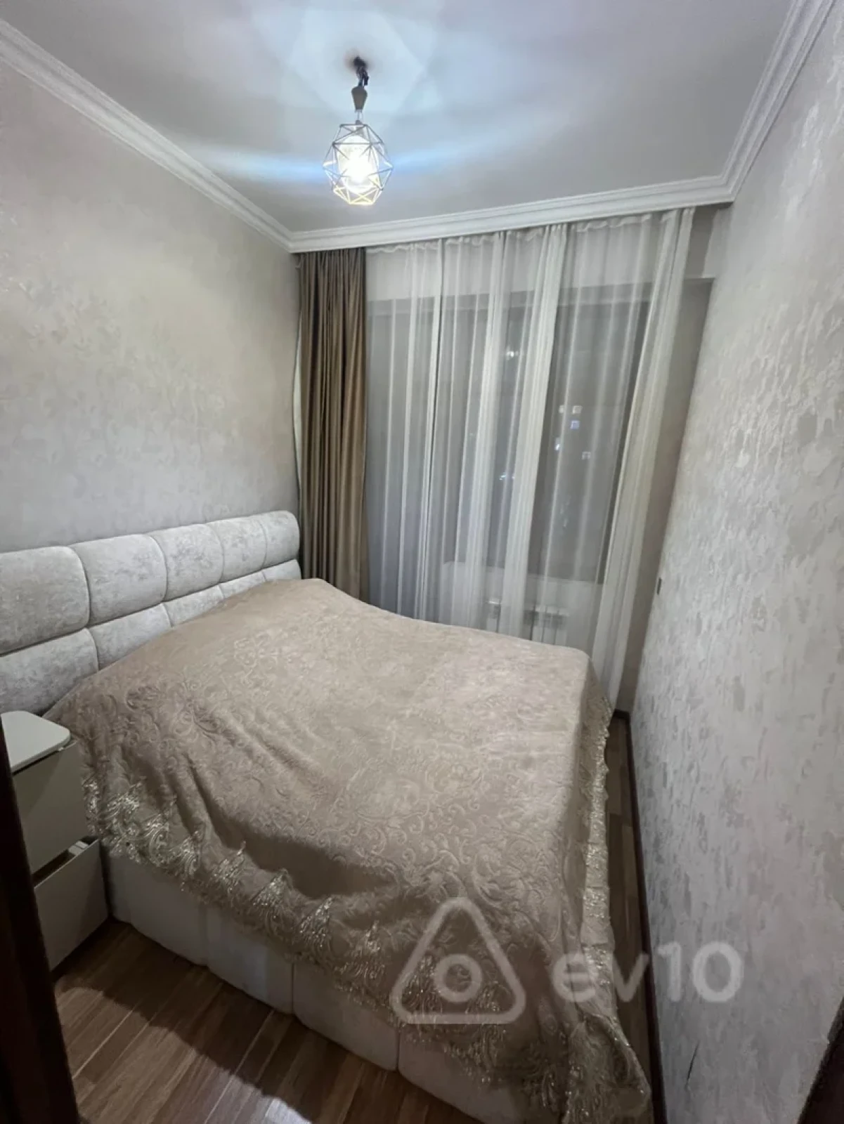 Satılır 2 otaqlı yeni tikili 60 m²