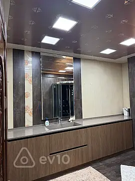 Kirayə verilir 3 otaqlı yeni tikili 160 m²