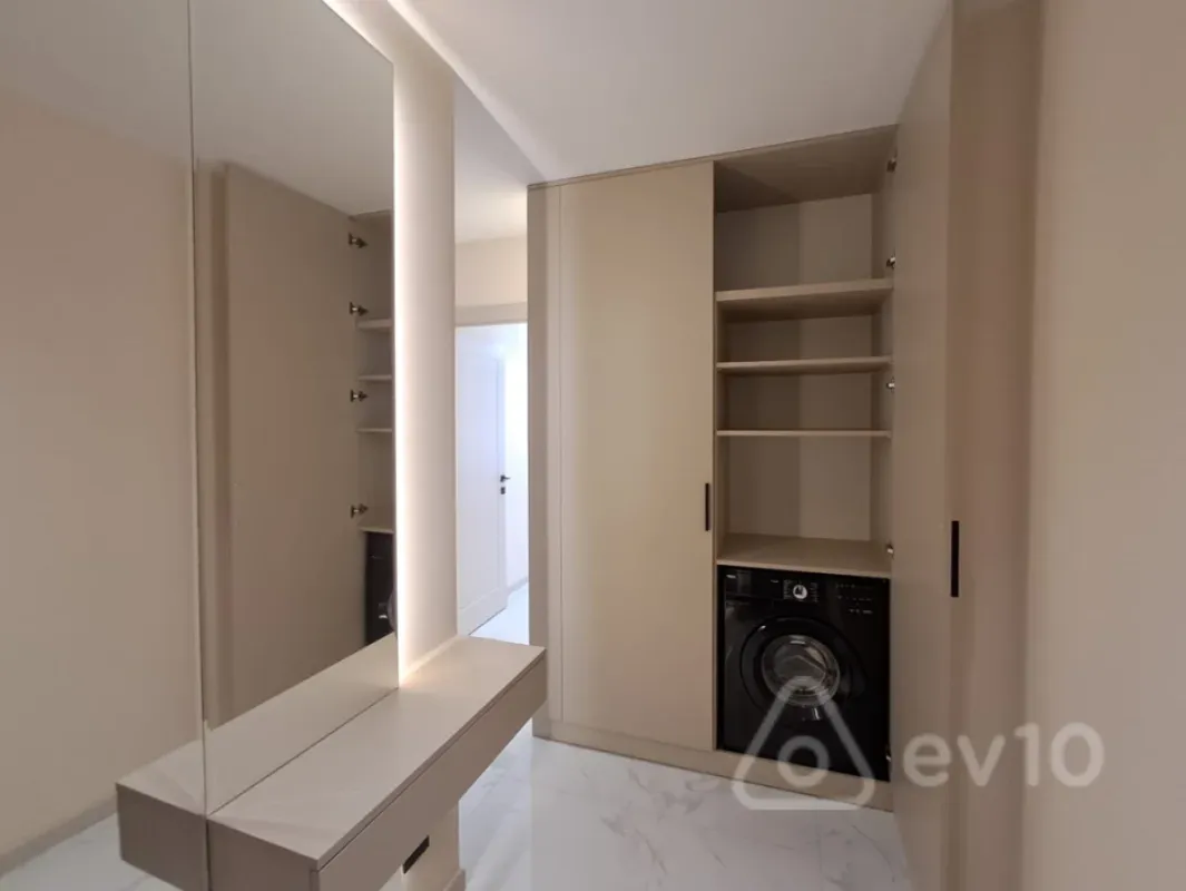 Satılır 2 otaqlı yeni tikili 50 m²