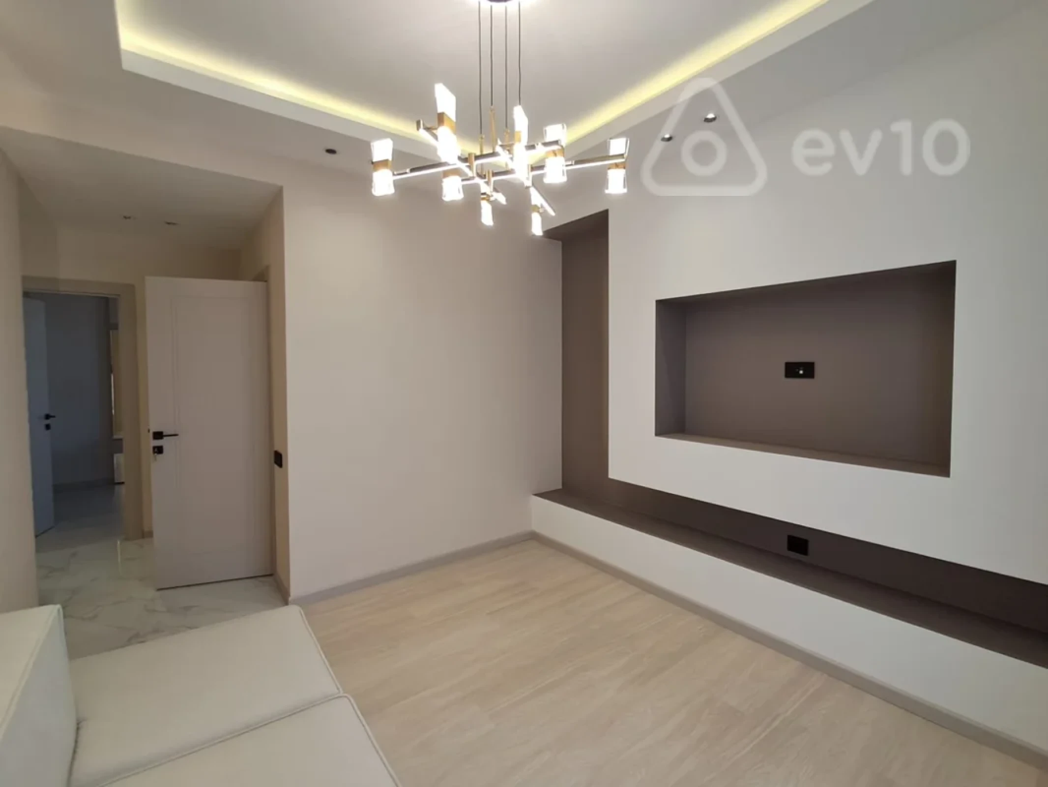 Satılır 2 otaqlı yeni tikili 50 m²