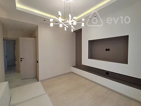 Satılır 2 otaqlı yeni tikili 50 m²