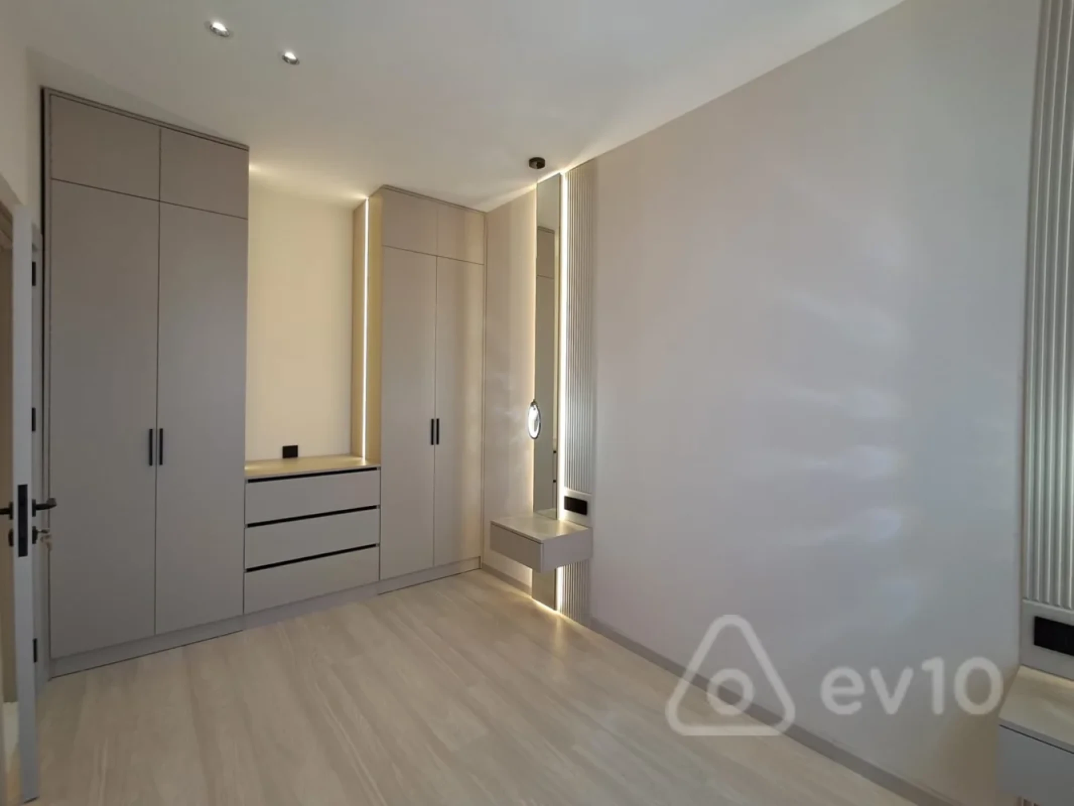 Satılır 2 otaqlı yeni tikili 50 m²