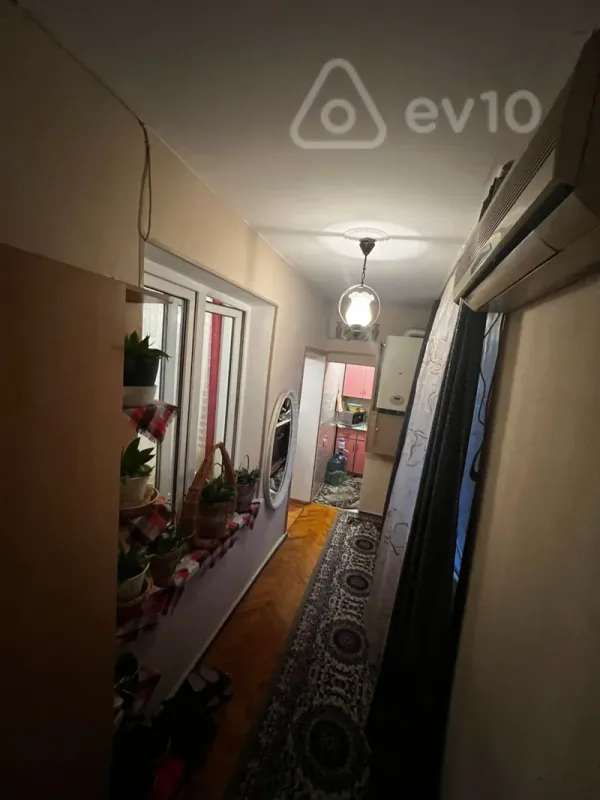 Satılır 3 otaqlı köhnə tikili 95 m²
