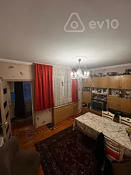 Satılır 3 otaqlı köhnə tikili 95 m²