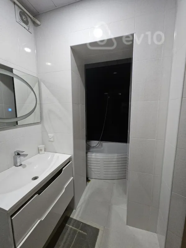 Kirayə verilir 3 otaqlı köhnə tikili 85 m²