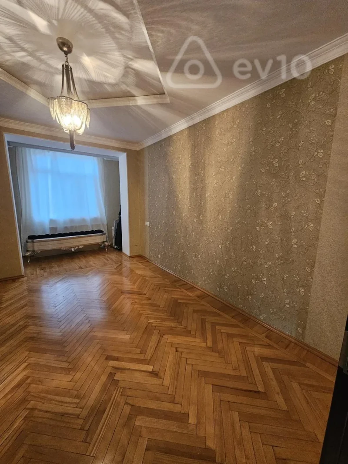 Kirayə verilir 3 otaqlı köhnə tikili 85 m²