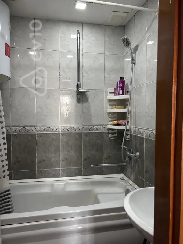 Kirayə verilir 2 otaqlı yeni tikili 60 m²